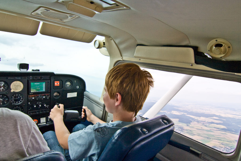 Choosing the right flight school doesn't always mean choosing some place or someone with the most experience. 