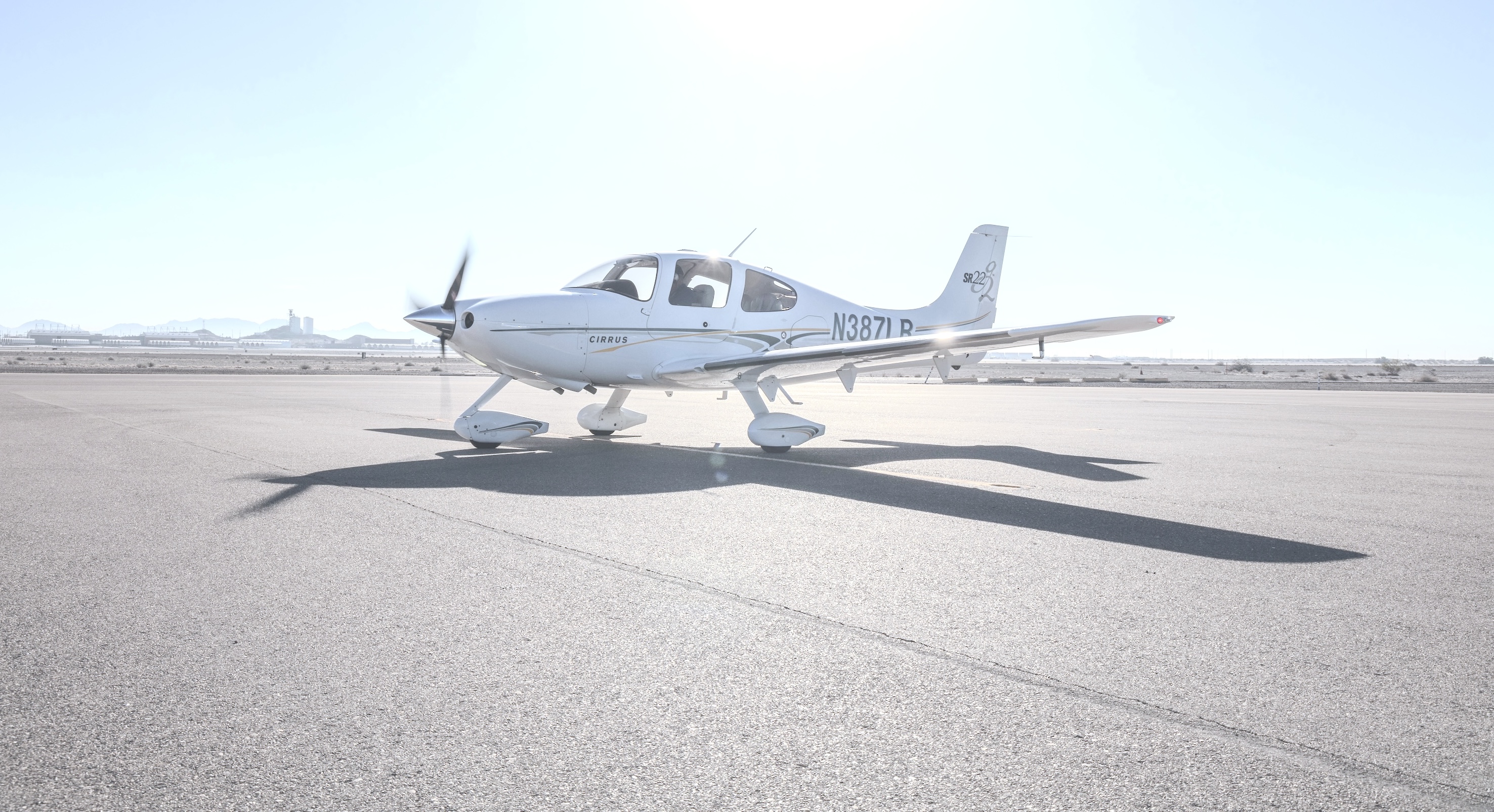 Light airplane in flight — questioning the need for AOA indicators in general aviation